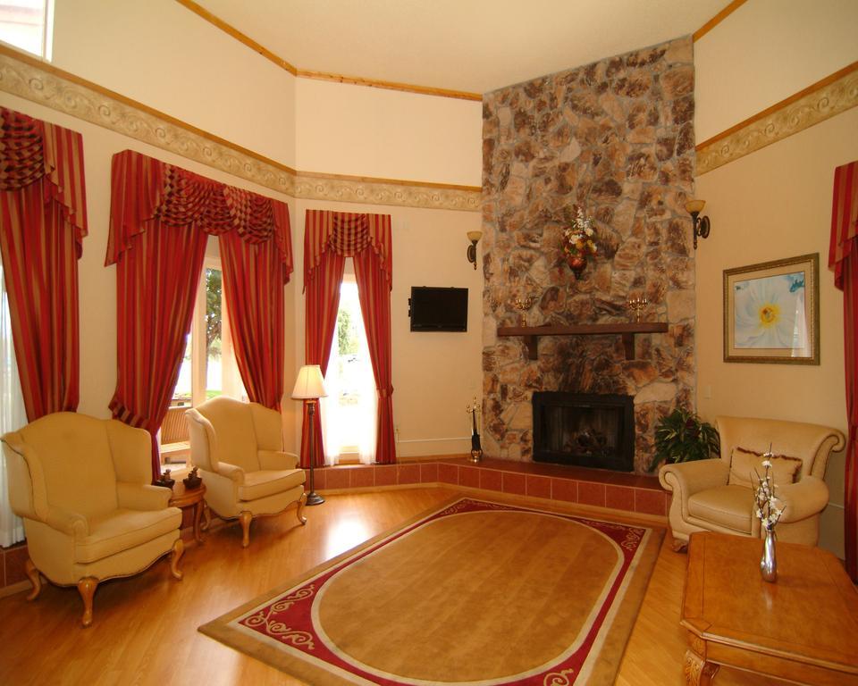 Pan American Inn And Suites Albuquerque Beltér fotó